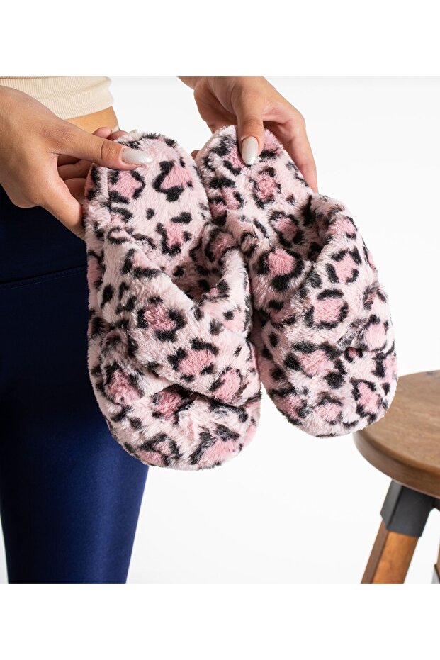 LEOPAR DESEN ÇAPRAZ MODEL KADIN EV TERLİĞİ - 1