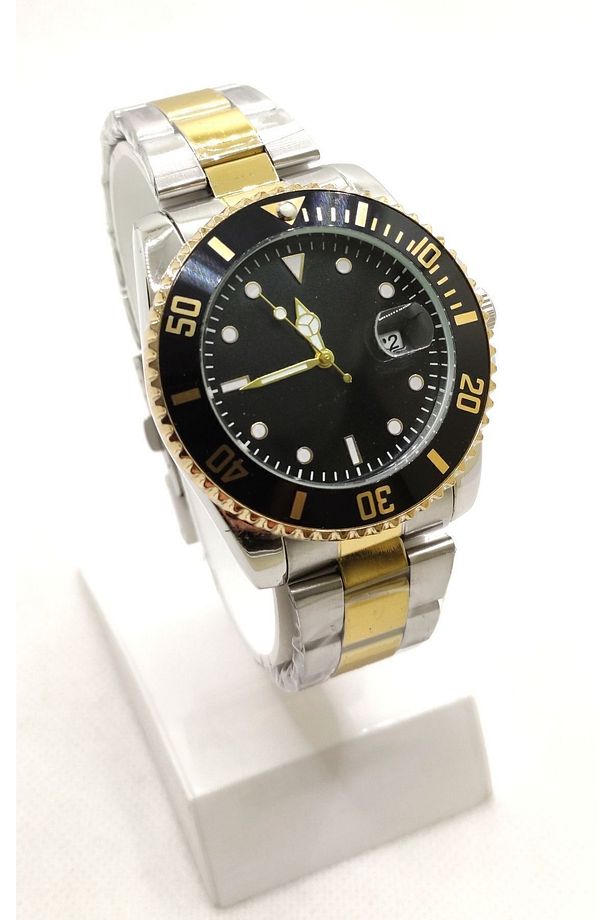 Model Takvimli Erkek Kol Saati St3107ags - 3