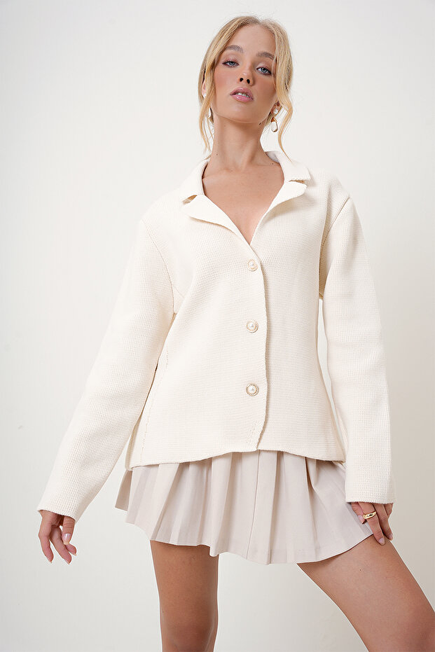 Cream Pearl Buttoned Woven Knitwear Jacket with Stitching Detail Alc-X12764