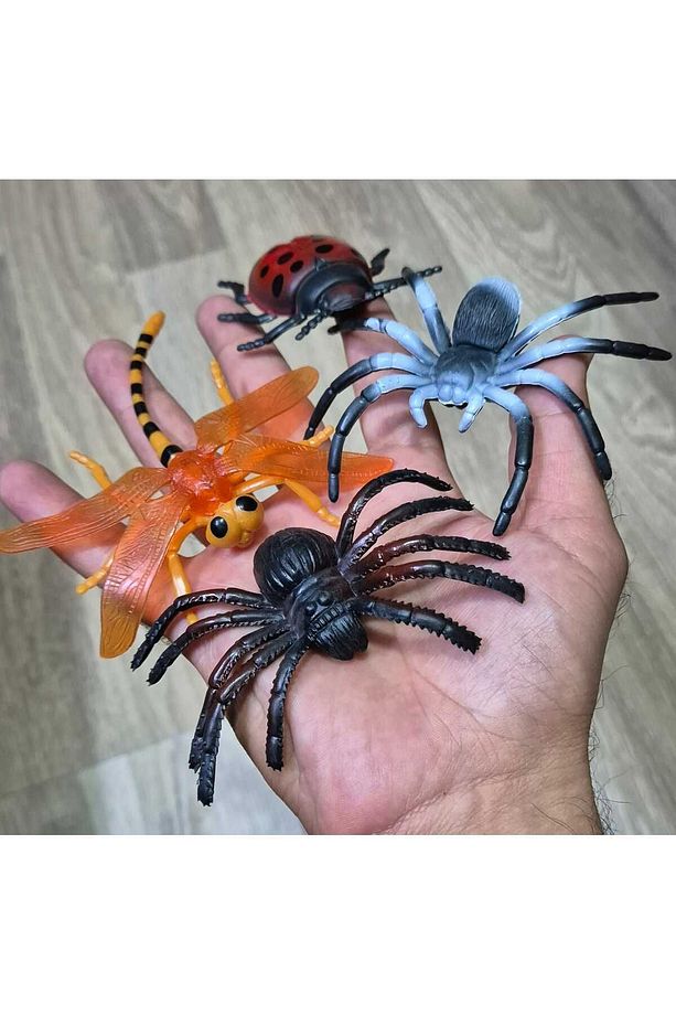 Böcek Çekirge Arı Yarasa Örümcek Uğur Böceği Peygamberdevesi Tarantula Oyuncak Büyük Hayvan 8 Set - 2