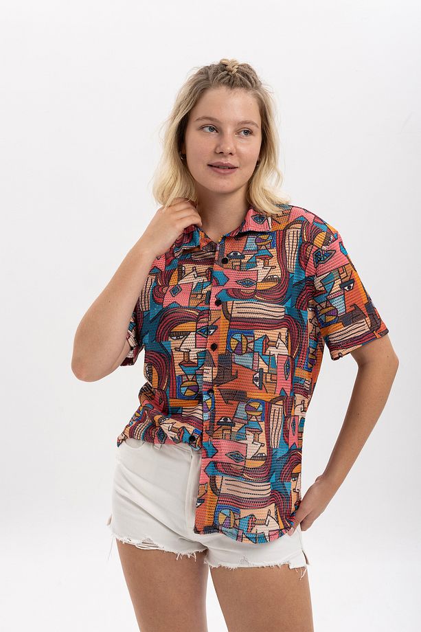 Kadın Picasso Desenli %100 Polyester Örme Kısa Kollu Gömlek - 3