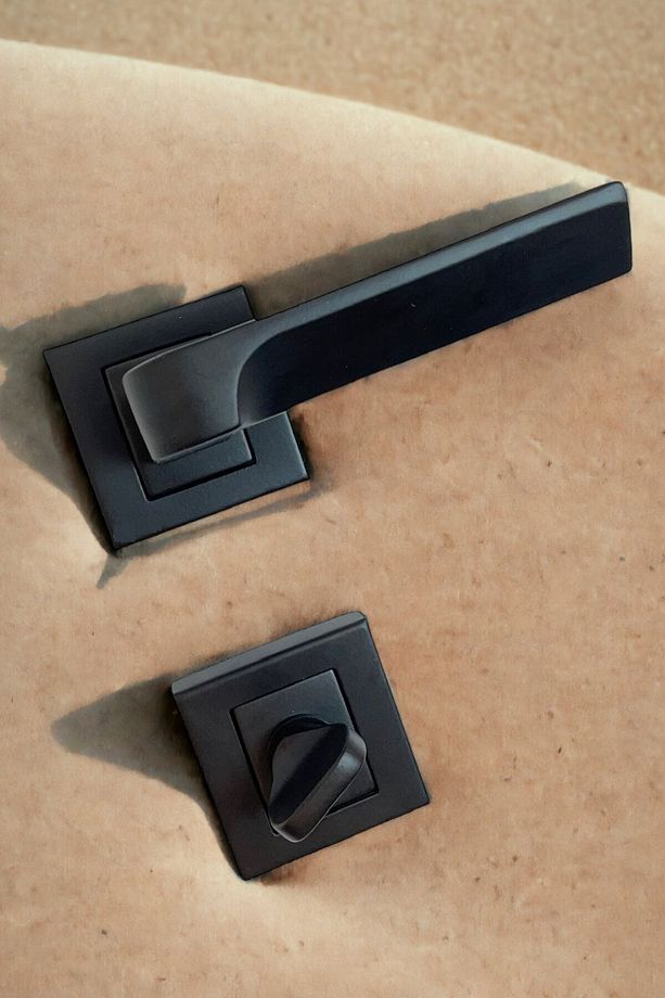 DİKMEN Paslanmaz Çelik Mat Siyah Kare Rozetli WC Kapı Kolu ve Şahsuvar WC Kapı Kilidi 40 MM (SET) - 2