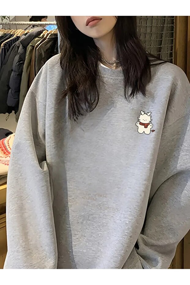 Women's Gray Figure Plush Printed Crew Neck Sweatshirt