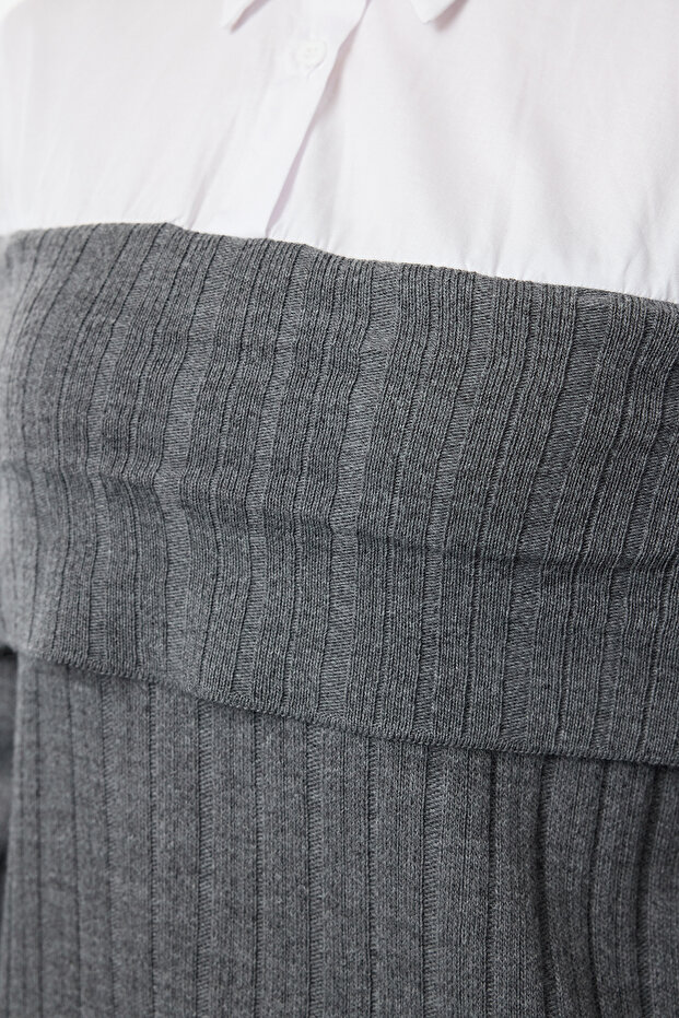 Sweter dzianinowy - antracytowy, detal koszuli, Tctaw25ak00056 - 4
