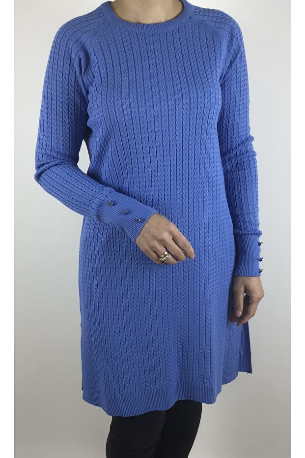 Fine Knit WITH BRAIDED Patterned PATTERN AND BUTTON DETAIL ON THE SLEEVES.