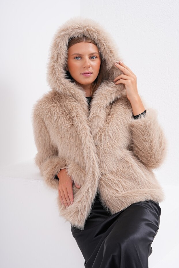 Kapüşonlu Kürk Ceket - 1