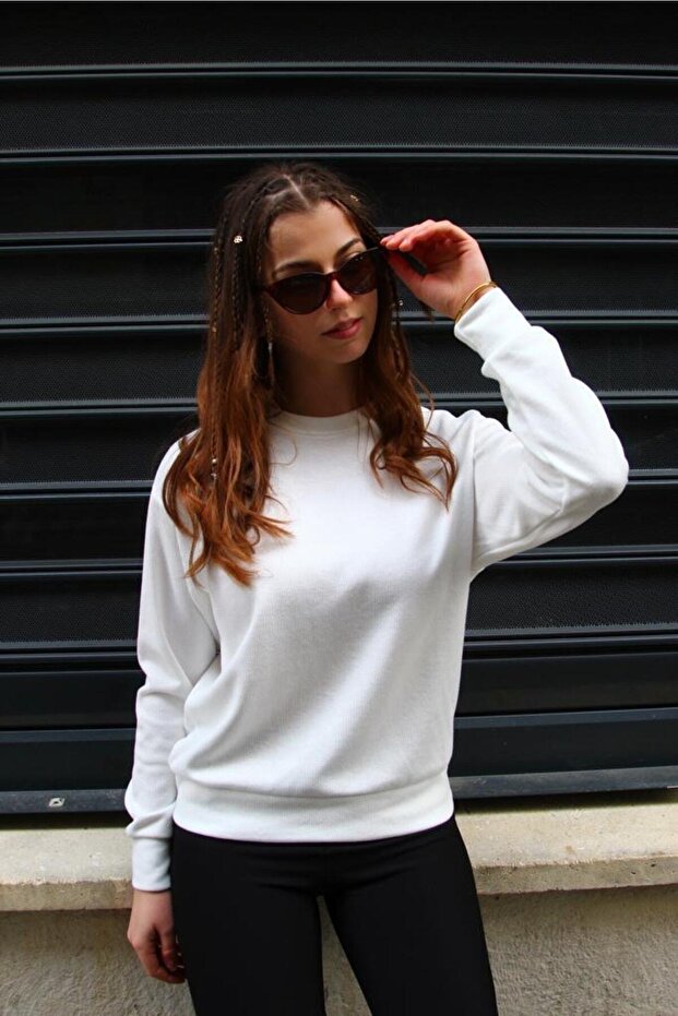 Beyaz Bisiklet Yaka Basic Sweatshirt - 1