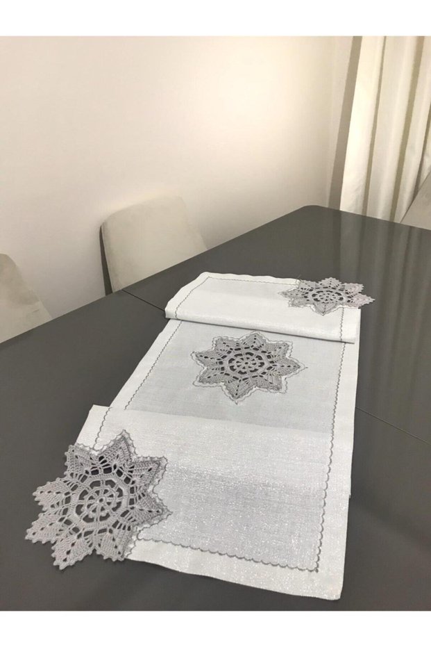 Glitter Silver Runner with Knitted Motif 40X125 cm