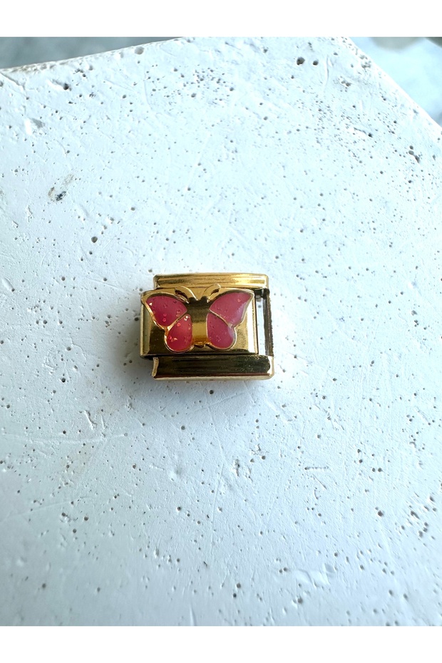 Pembe Kelebek Charm