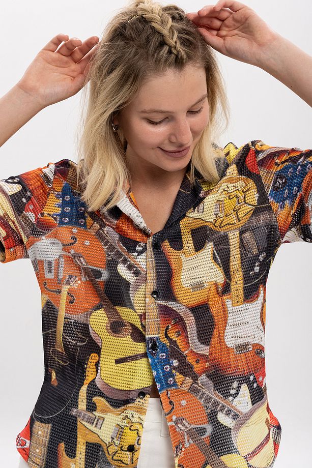 Kadın Gitar Desenli %100 Polyester Örme Kısa Kollu Gömlek - 3