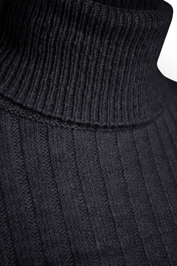 Dunkelanthrazitfarbener, weicher, strukturierter Basic-Strickpullover TWOAW20FV0133 - 6