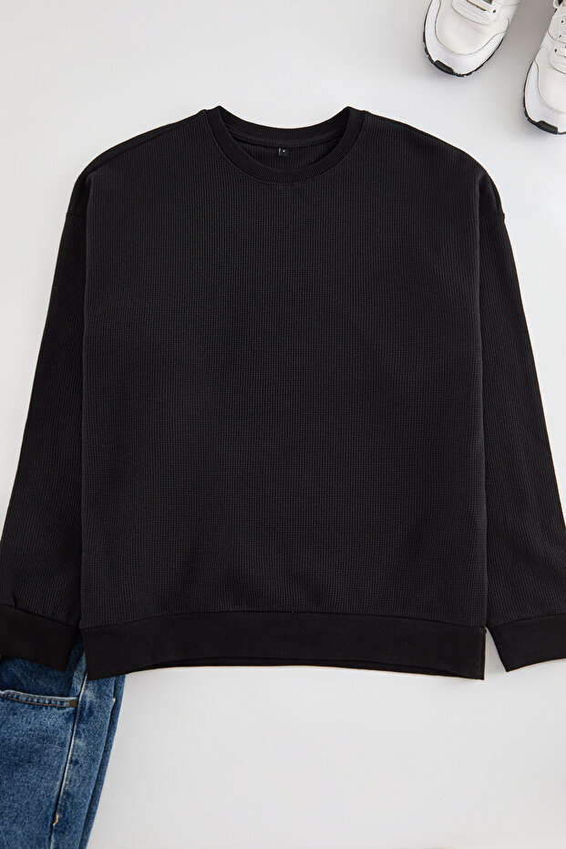 Siyah Waffle Oversize/Geniş Kesim Bisiklet Yaka Dokulu Basic Şardonsuz Sweatshirt TMNAW25SW00194 - 4