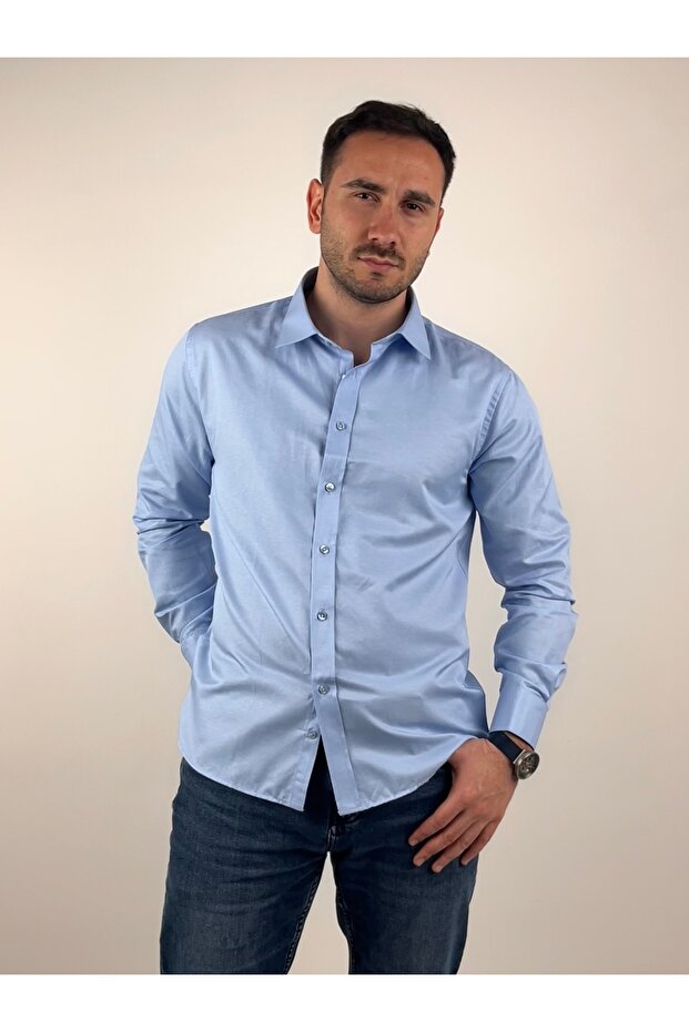 Men's Slim Fit Cut Buttoned Collar Long Sleeve Gabardine Shirt