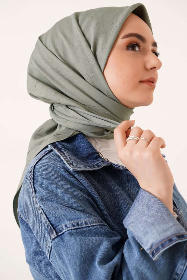 Hijab Women's Bamboo Necklace Green Scarf