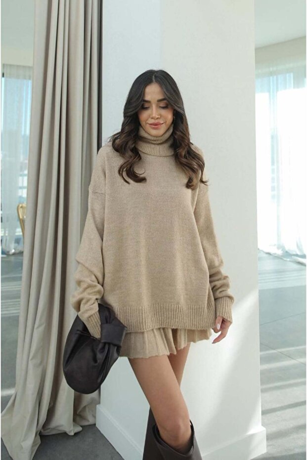 Mini spódniczka z golfem i dzianinowy sweter - zestaw w kolorze camelowym - 3