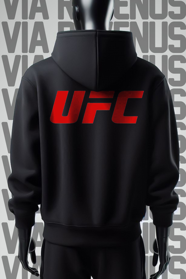 سويت شيرت أسود بغطاء للرأس مطبوع عليه 3 خيوط واسعة من الأمام والخلف من UFC