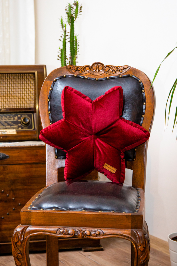 Claret Red Star Pillow with Inner Padding - 42*42 Cm - 5