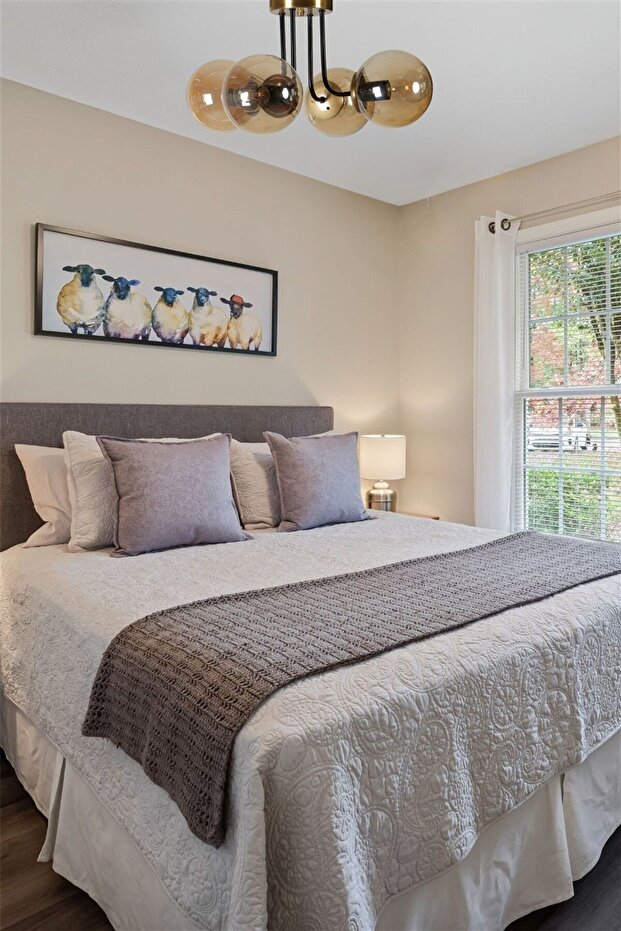 PABLO 4 LÜ ESKİTME BAL CAMLI AVİZE - 1