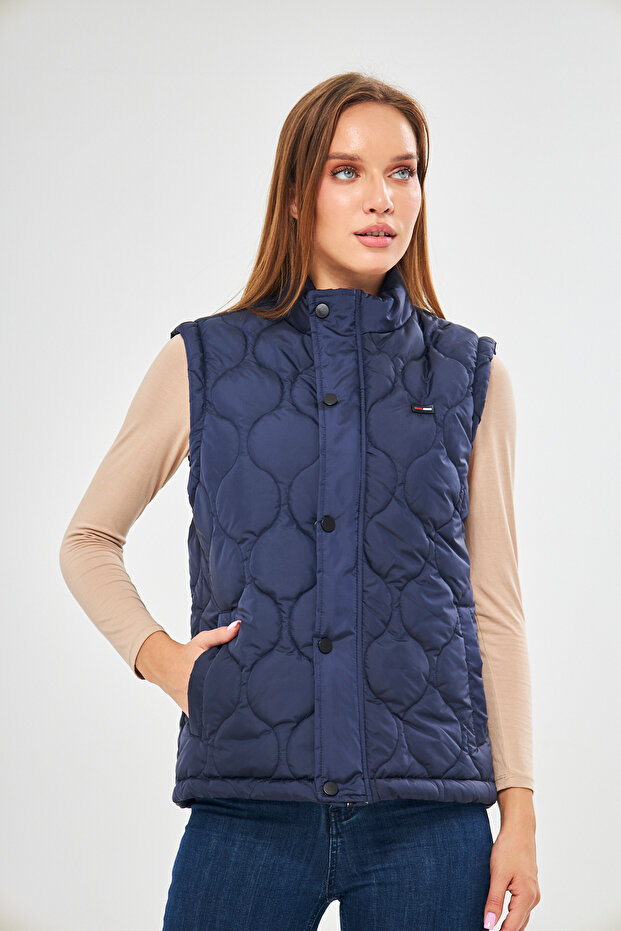 Women's Water And Windproof Onion Pattern Quilted Navy Blue Vest