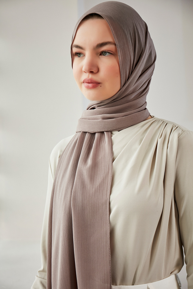 شال آريا كرينكل شيفون - بلاتينيوم -