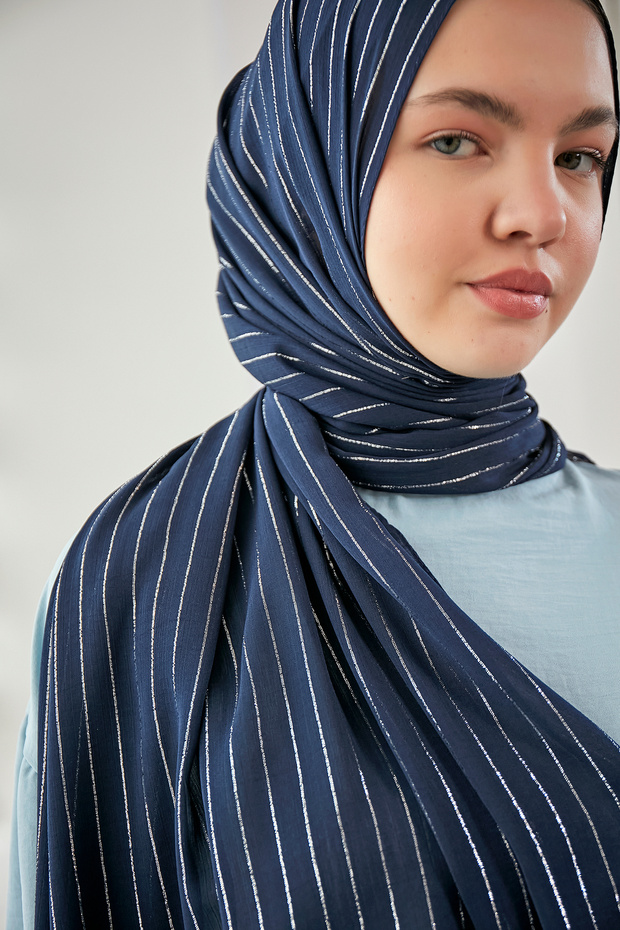 شال شيفون فضي لامع - أزرق داكن -