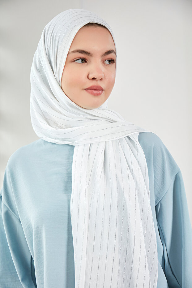 شال شيفون فضي لامع - أبيض -