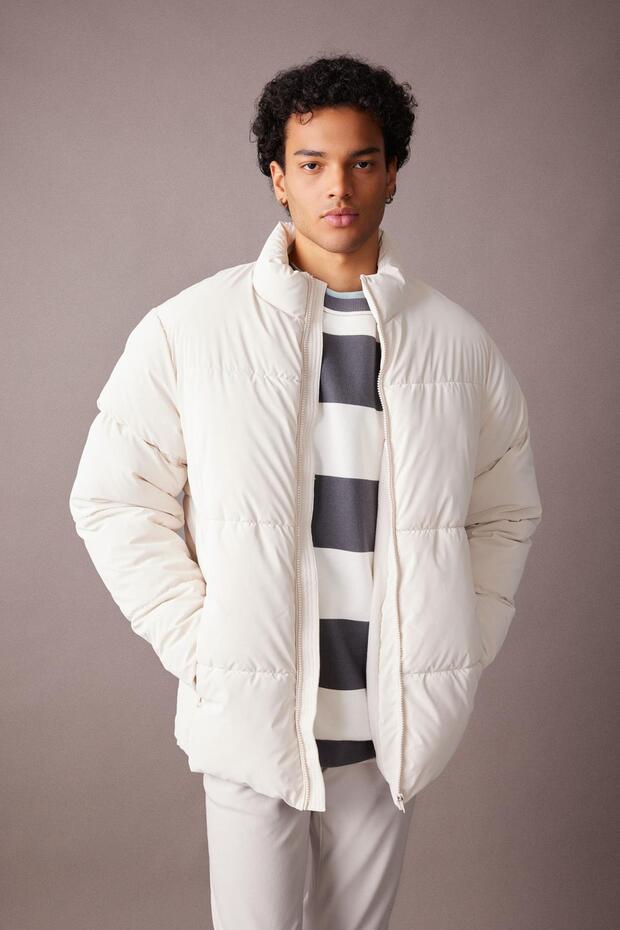 Regular Fit Stand Collar Lined Puffer Jacket with Zipper Pockets A3665Ax23Wn
