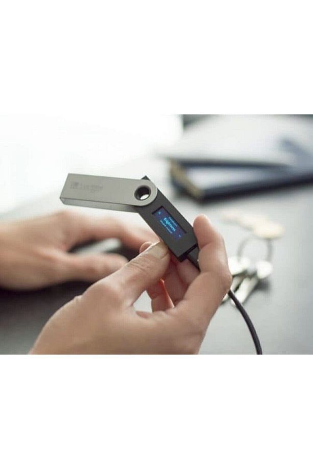Nano S Plus Bitcoin Cüzdanı Siyah - 4