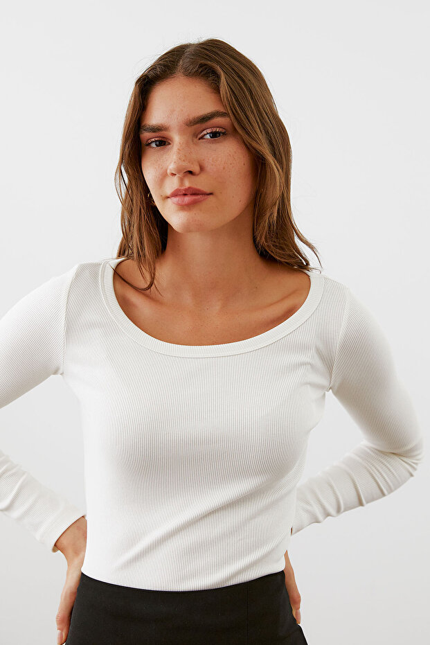 Kayık Yaka Basic  Body - 4