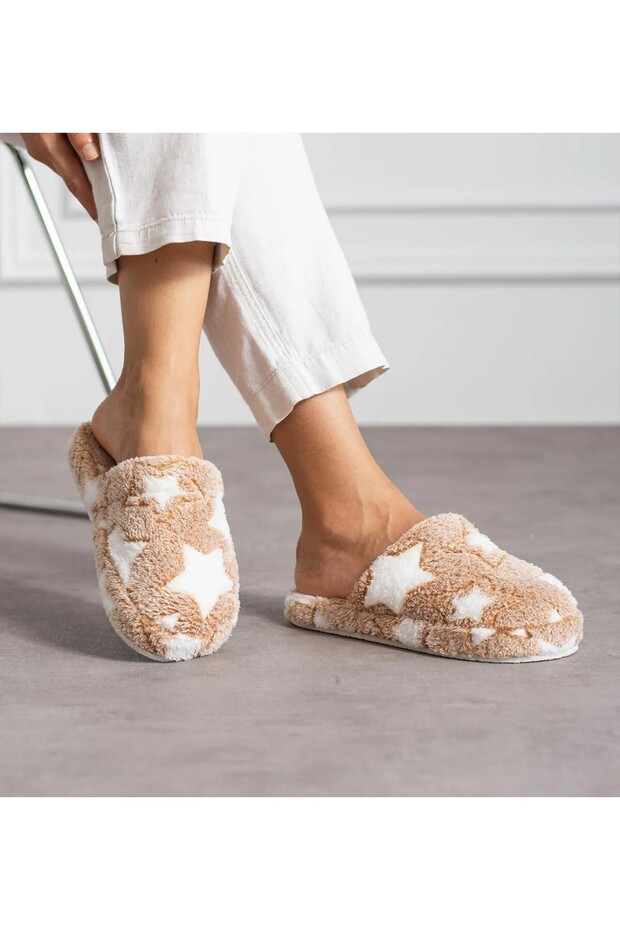 شبشب منزلي مغلق من الأمام مرصع بالنجوم - 1