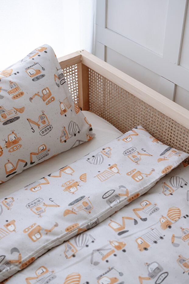 Business Machine Single Duvet Cover Set (160X220) - Truck Attack