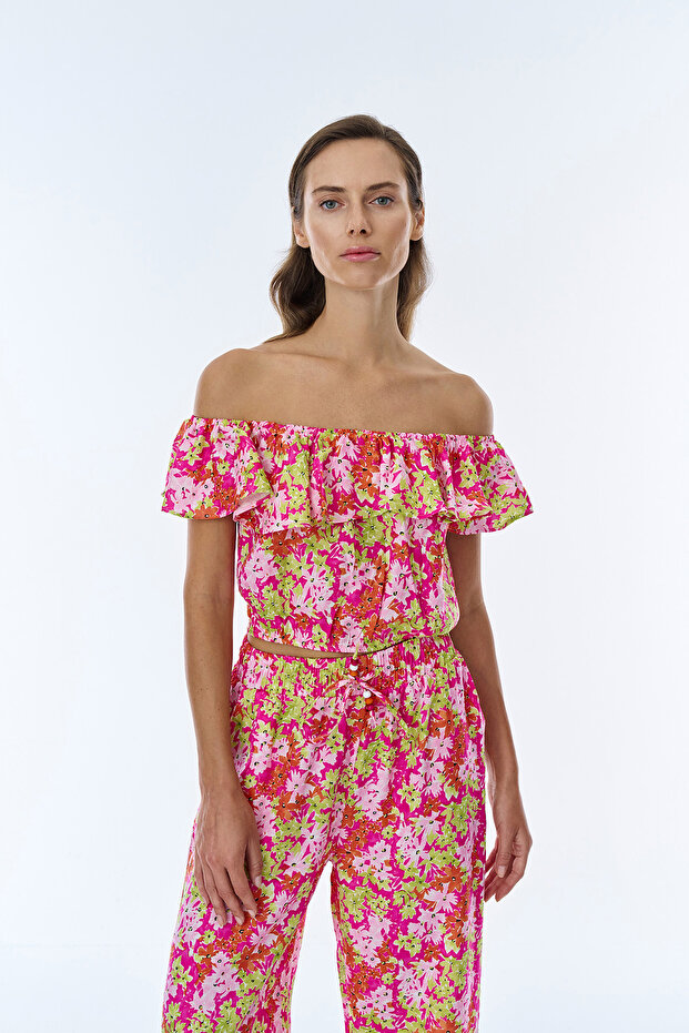 بلوزة فوشيا منقوشة بالزهور - 4