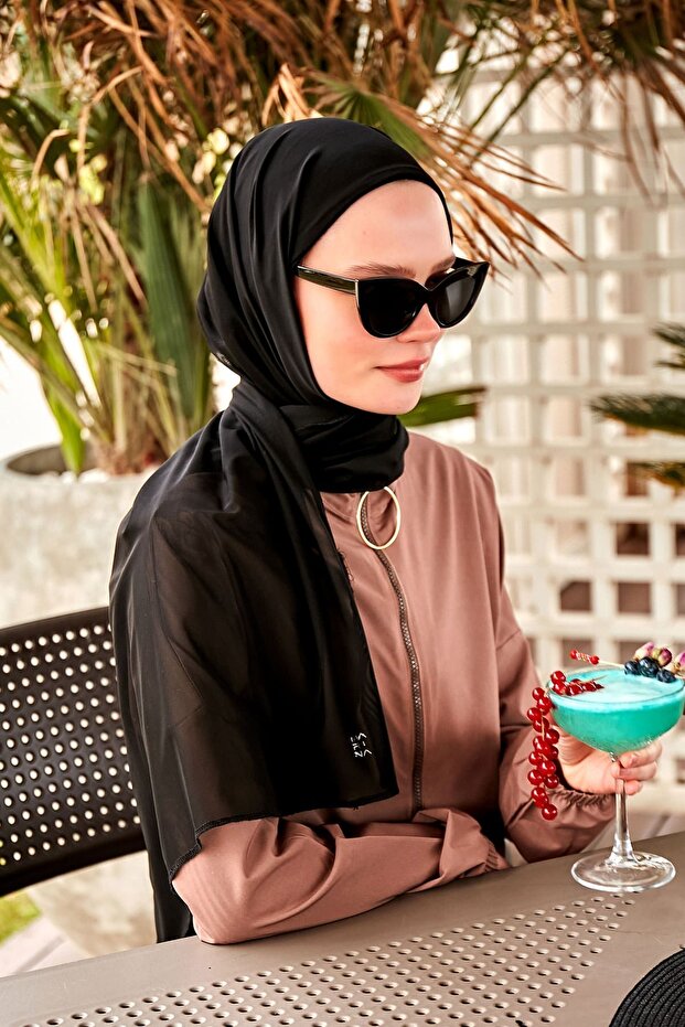 غطاء رأس شال من التول الأسود العملي - B2401
