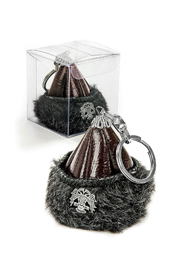 سلسلة مفاتيح صغيرة باللون البني - 1