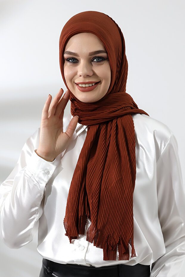 شال قطني مضلع عملي جاهز للحجاب