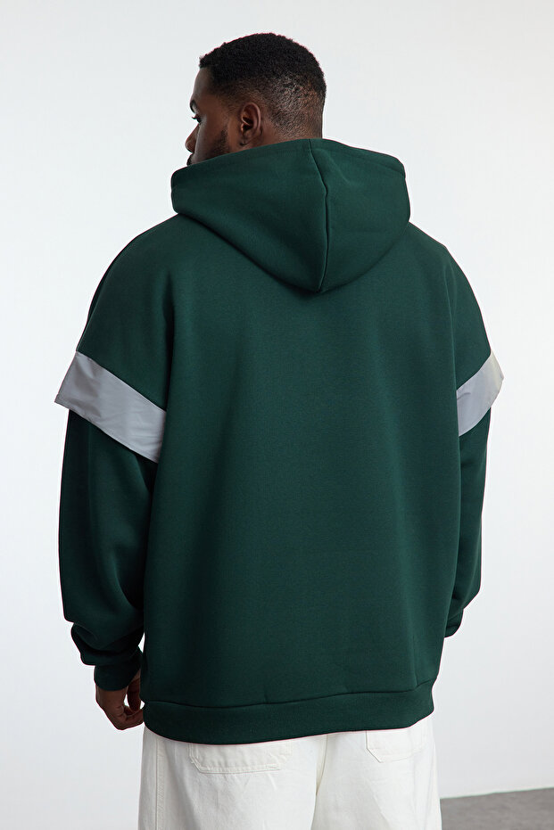 Veľká smaragdovo zelená fleecová mikina s kapucňou – reflexné detaily, oversize Tmnaw24ao00010 - 5