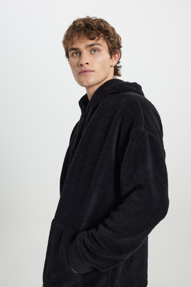 Męska bluza oversize z kapturem w kolorze czarnym typu sherpa – polar - 3