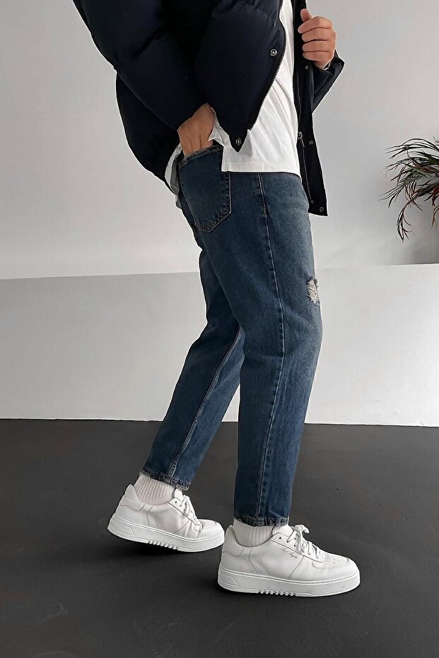 Boyfriend Comfortable Fit Blue Grinded Jeans