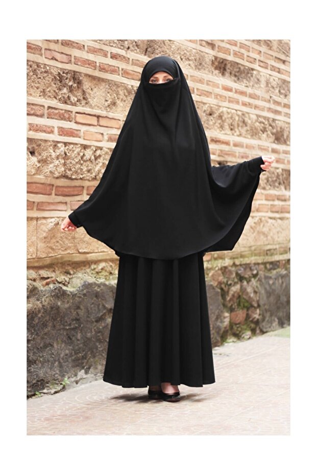 Ipek Sultanbaş Sheet with Whole Veil