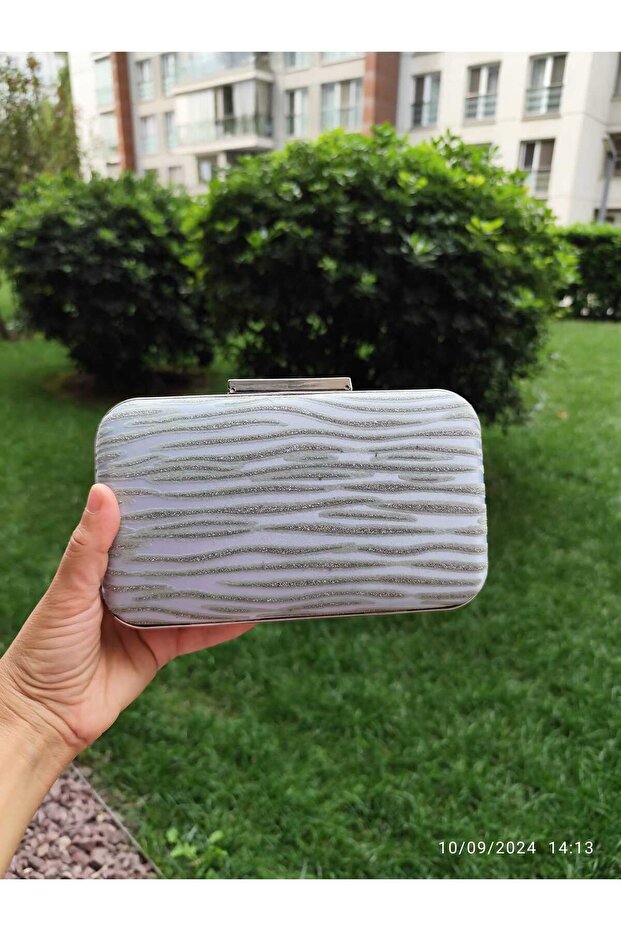 حقيبة سهرة منقوشة على الظهر موديل جديد - 3