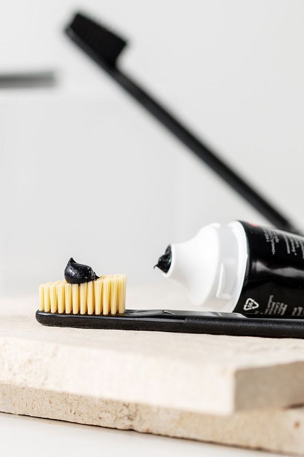 Rocs Black Edition Beyazlatıcı Diş Macunu 60 Ml - 3