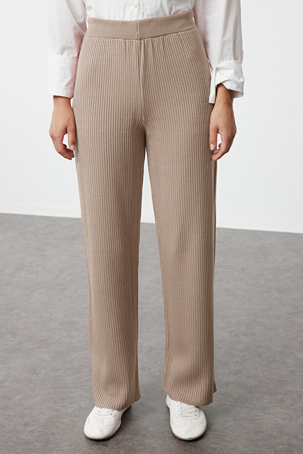 Dzianinowy sweter z paskiem z norek i ryżu, zestaw góra-dół TCTAW24US00045 - 4