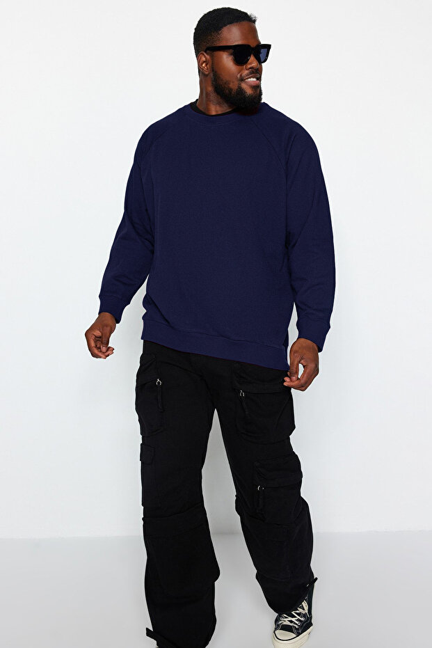 Granatowa bluza z okrągłym dekoltem i szerokim krojem, plus size, polarowa podszewka Tmnaw24Ao00007 - 5