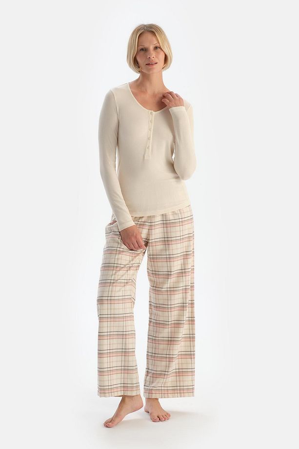 Ekru Kaşkorse Tişört Ekose Dokuma Pantolonlu Pijama Takımı - 1
