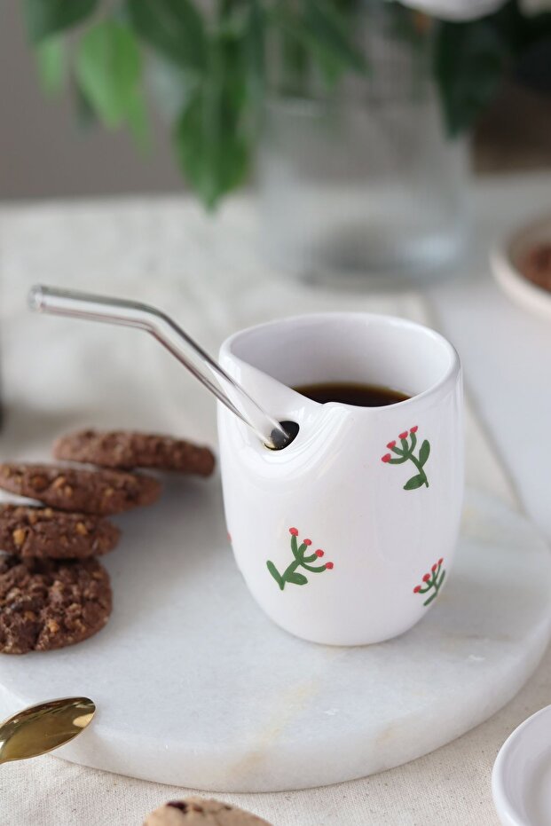 كوب قهوة بارد من السيراميك مزخرف بالزهور مصنوع يدويًا سعة 220 مل