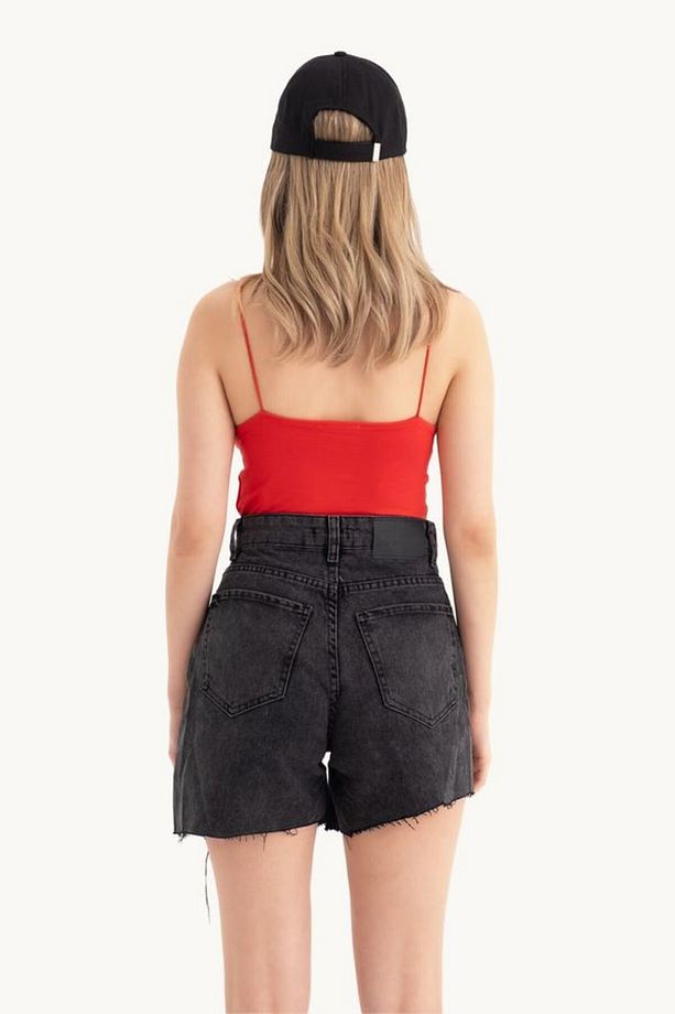 Düğme Detaylı Yüksek Bel Çift Katlı Denim Şort - 2