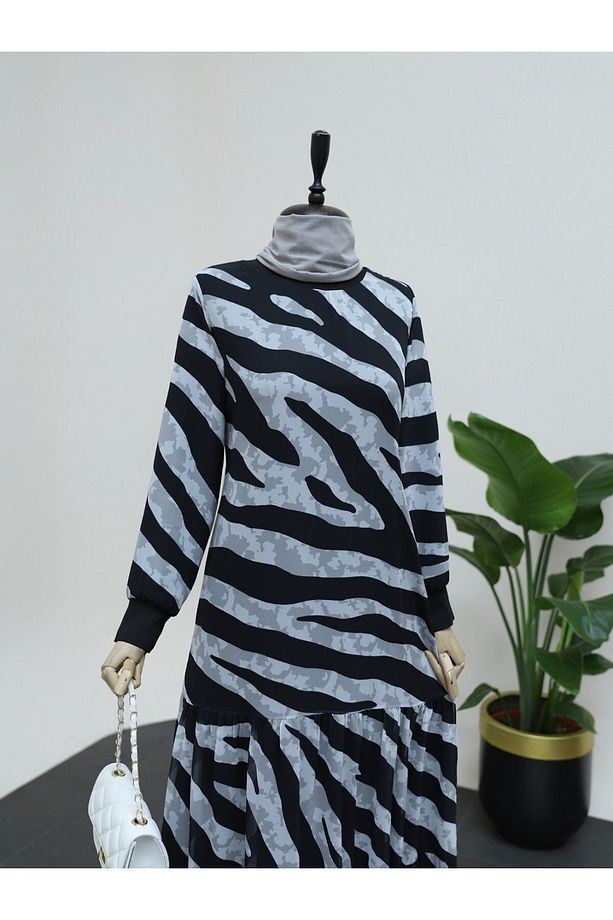 Zebra Desen Eteği Parçalı Astarlı Şifon Elbise - 4