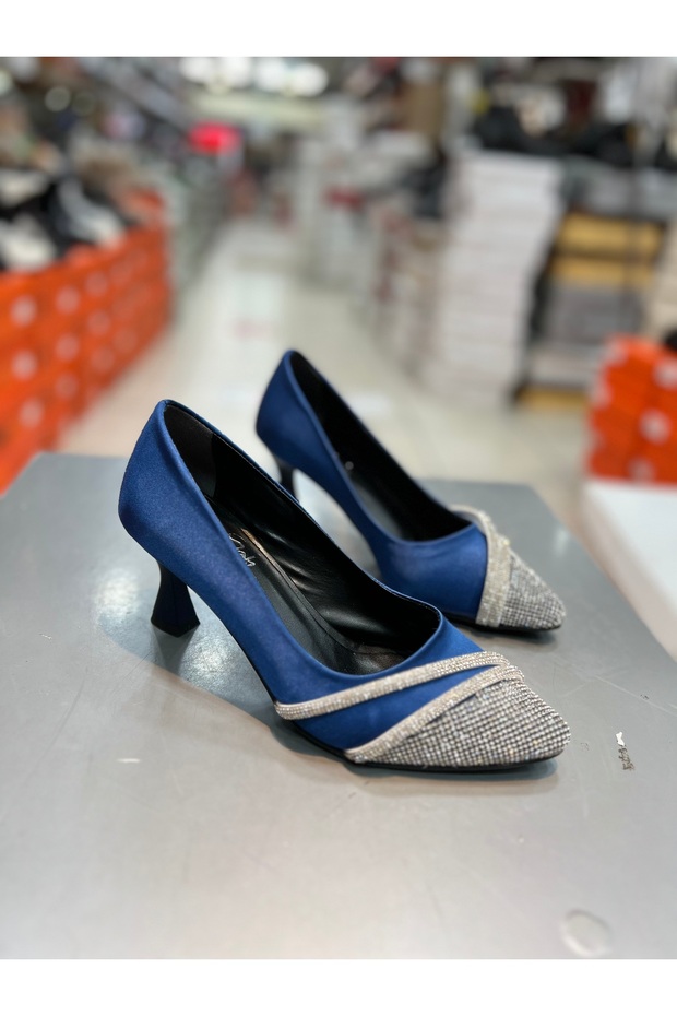 Şah Thin Heel Satin Stoned Stylish Heeled Shoes