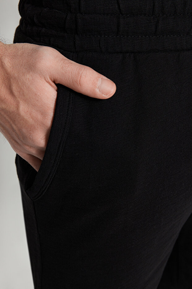 Siyah Regular %100 Pamuklu Dokulu Şort TMNSS23SR00035 - 6