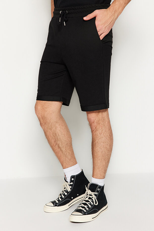 Siyah Regular/Normal Kesim Orta Boy Lastik Belli Bağcıklı Duble Paça Şort TMNSS21SR0046 - 6